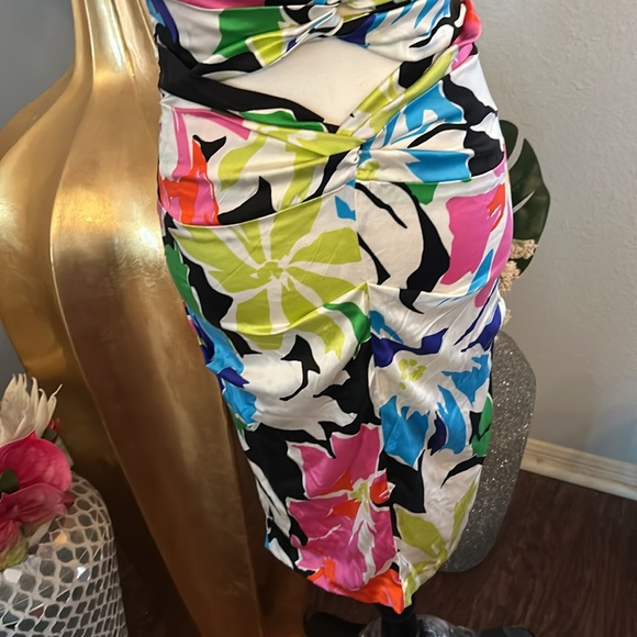 Cache Multicolor Halter Dress - Picture 6 of 9
